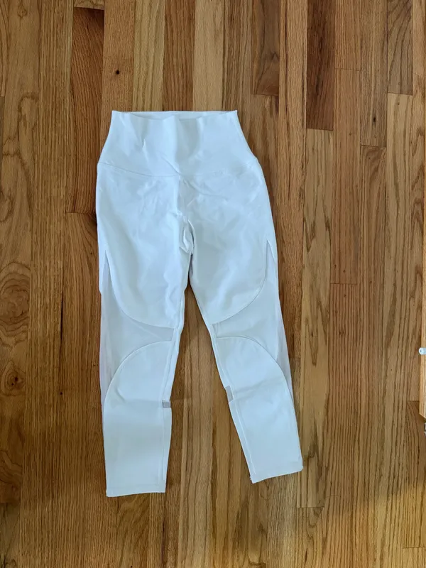 ALO Yoga White Leggings - Image 3