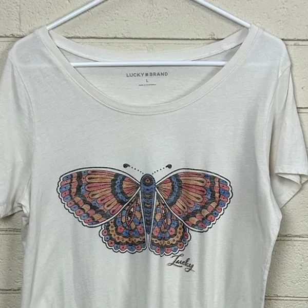 Lucky Brand butterfly graphic tee size L - Image 6