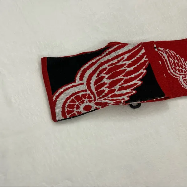 Detroit Red Wings NHL Hockey Team Logo FOCO Acrylic Winter Scarf Scarve Unisex - Image 4