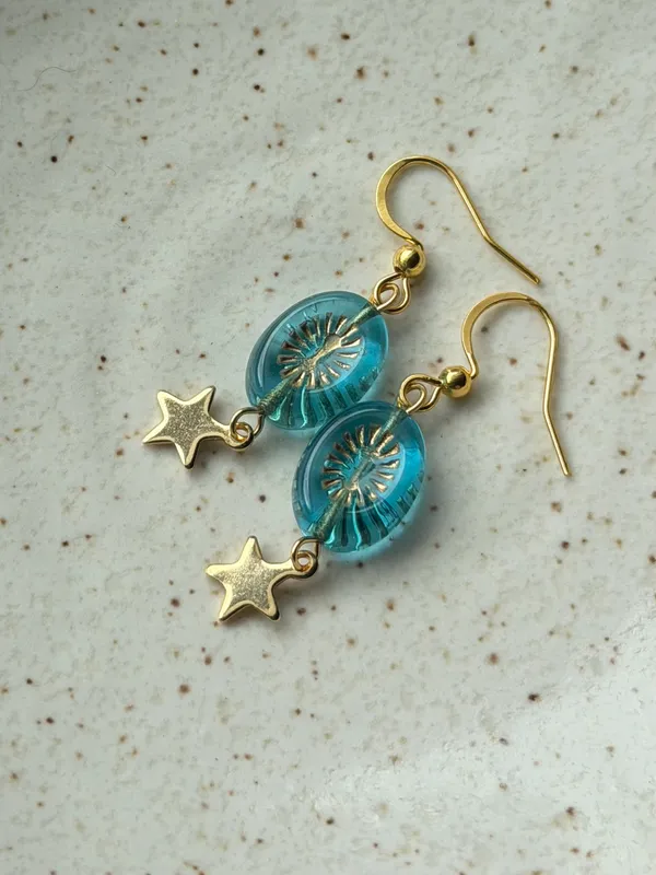 Handmade retro vintage cute whimsical style quality Czech glass beads unique dangle earrings🩵 - Image 3