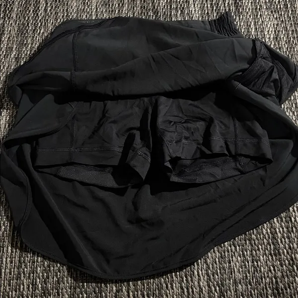 Lululemon Hotty Hot High-Rise Skirt *Long Mesh Swift Size 4 - Image 2