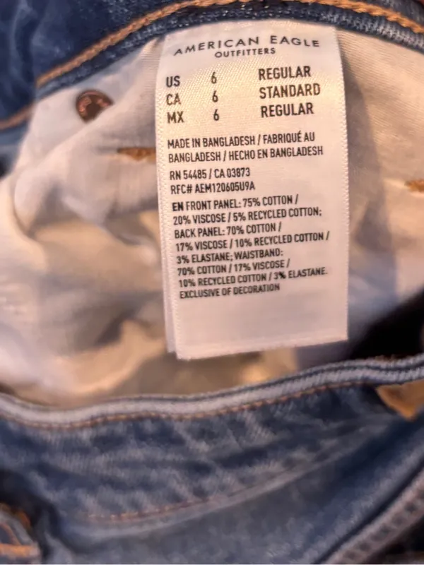 American Eagle mom jeans size 6 - Image 5