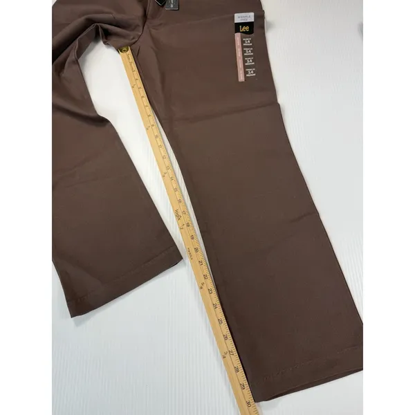 Lee Women's Wrinkle Free Relaxed Fit Straight Leg Pant Brown Size 14‎ Mid Rise - Image 3