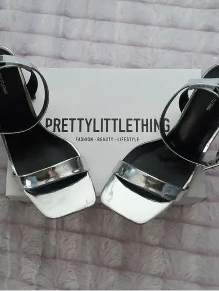 PrettyLittleThing Silver Mirror Block Heel Sandals - Image 2