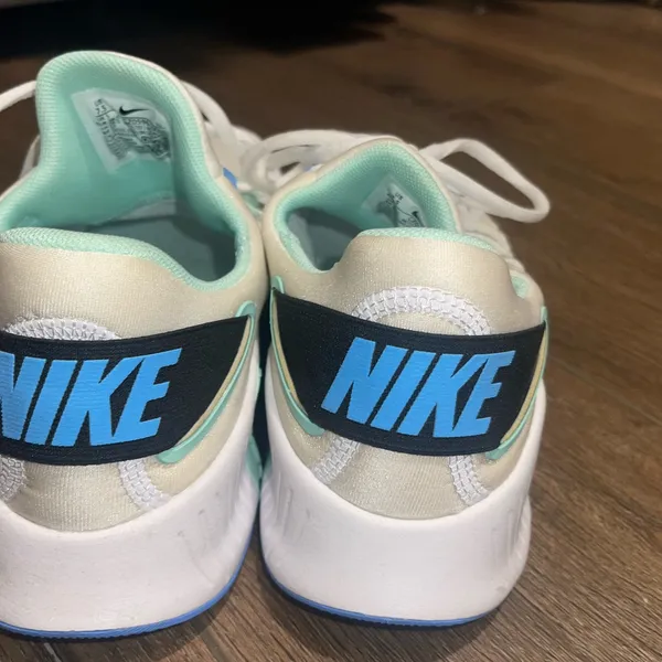 Nike running shoes - Image 3