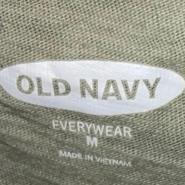 Old Navy EveryWear Green Camo Crewneck T-Shirt Medium‎ - Image 3