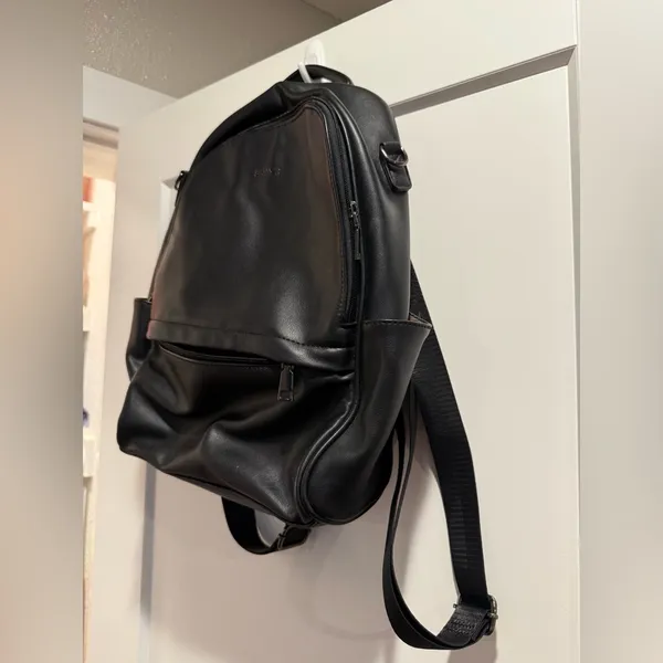 Bromen Elegant Black Backpack‎ Unisex - Image 3