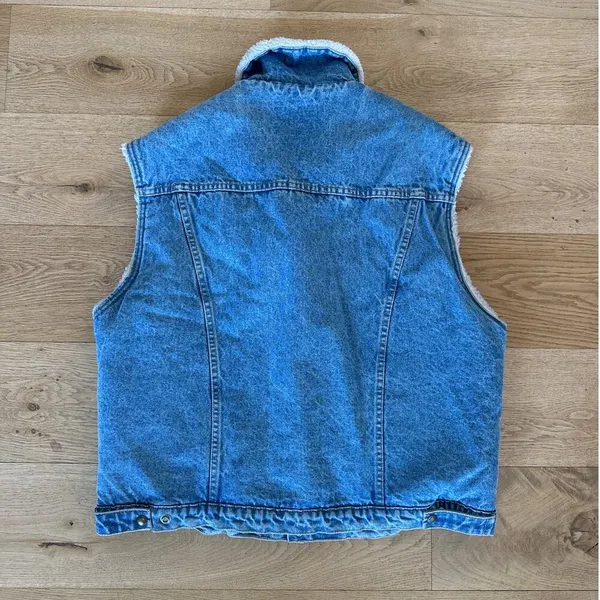 C. James & Co - Sherpa Lined Sleeveless Denim Vest in Blue & Off White - Image 3