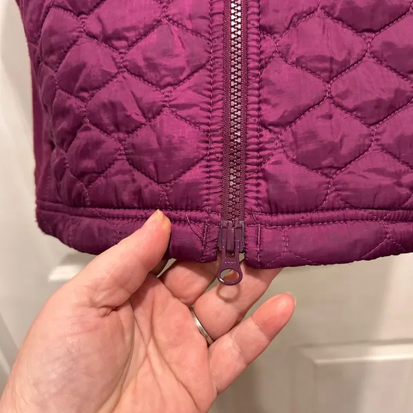 LL Bean Fleece Lined PrimaLoft Quilted Vest Womens‎ Small Magenta Berry Gorpcore - Image 7