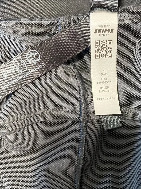 SKIMS Ultimate Body Butt Pad Shapewear Bodysuit - Image 4