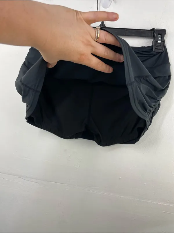 Lululemon Black Skort with shorts drawstring size 6 - Image 3