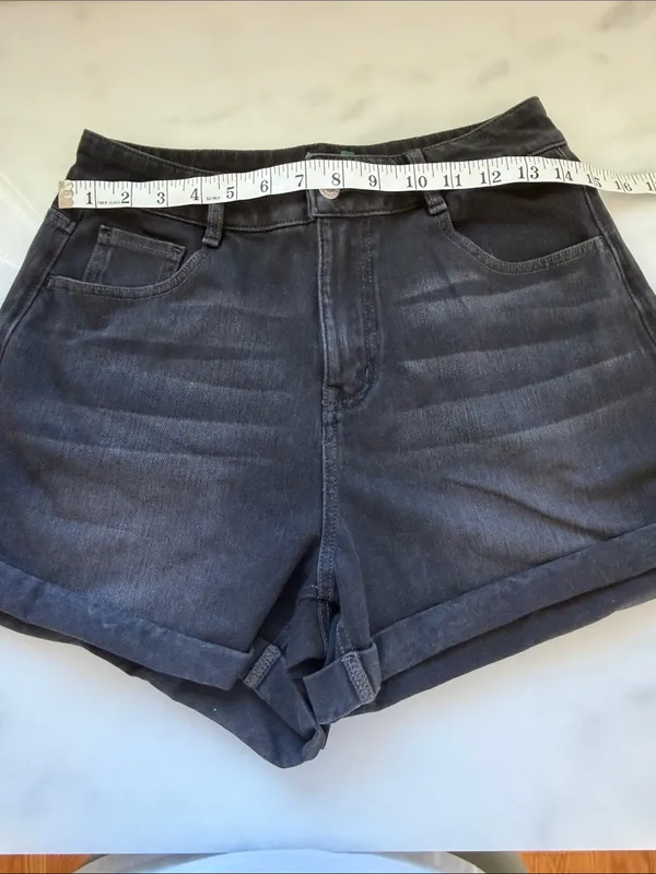 HALARA Black High-Rise Denim Shorts - Image 5