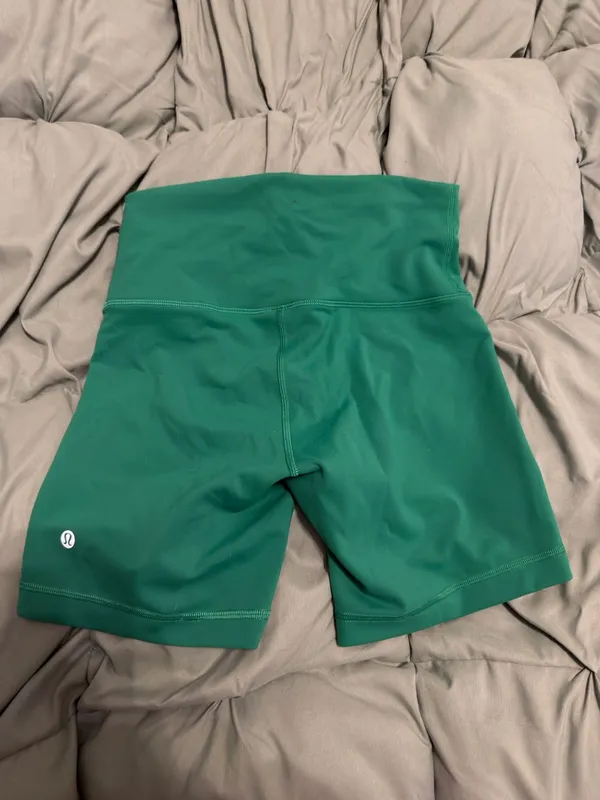 Lululemon Biker Shorts 6" - Image 4