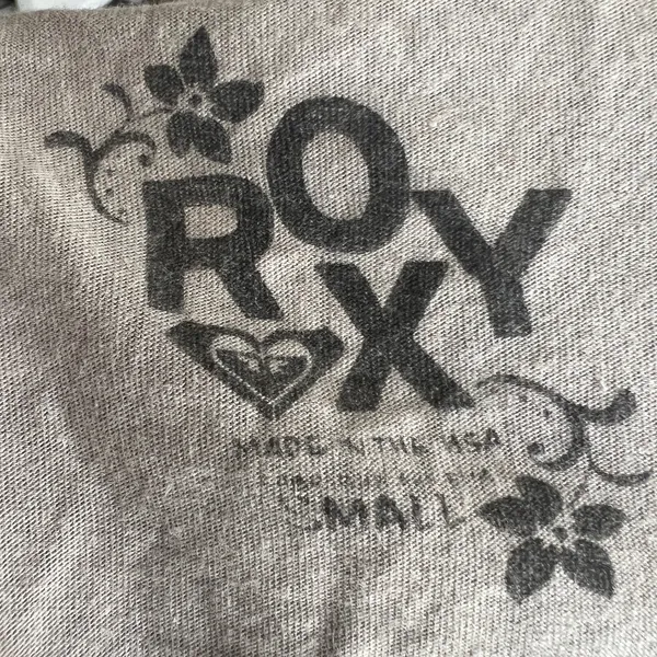Gray Roxy Logo‎ T Shirt Las Vegas Vintage Graphic Tee Y2K 2000s Retro Small - Image 5