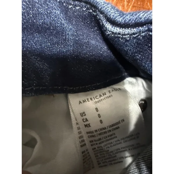 American Eagle Curvy Hi-Rise Shortie Distressed Denim Shorts Dark Wash Sz 0 - Image 5