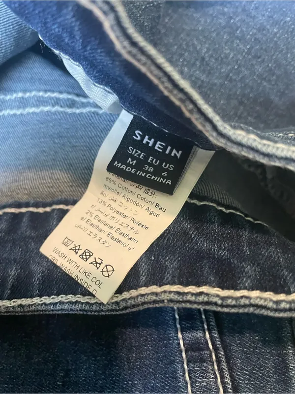 SHEIN Dark Blue Denim Mini Skirt with Contrast Stitching - Image 3