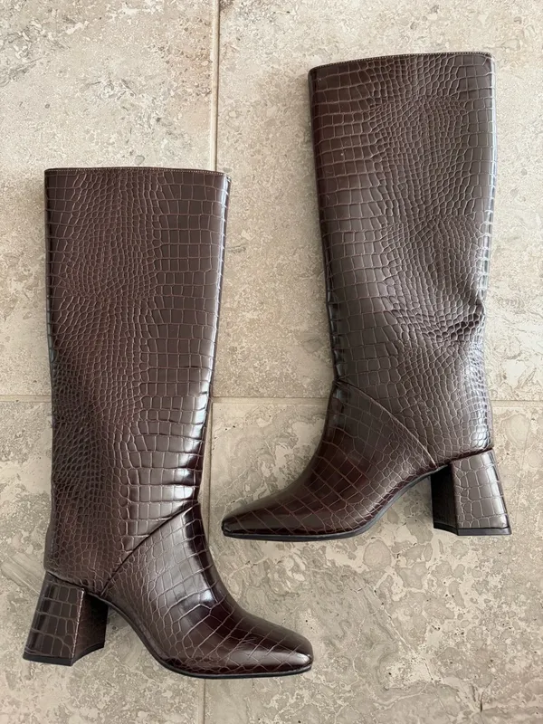 On 34th Millerr Square-Toe Knee High Boots Croc-Embossed in Mahogany Size 7, NEW - Image 2
