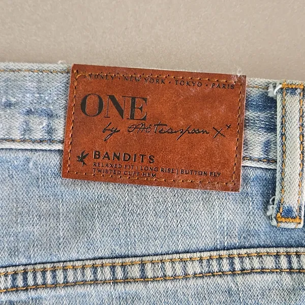 One Teaspoon Bandits Distressed High Rise Women Shorts - Image 5