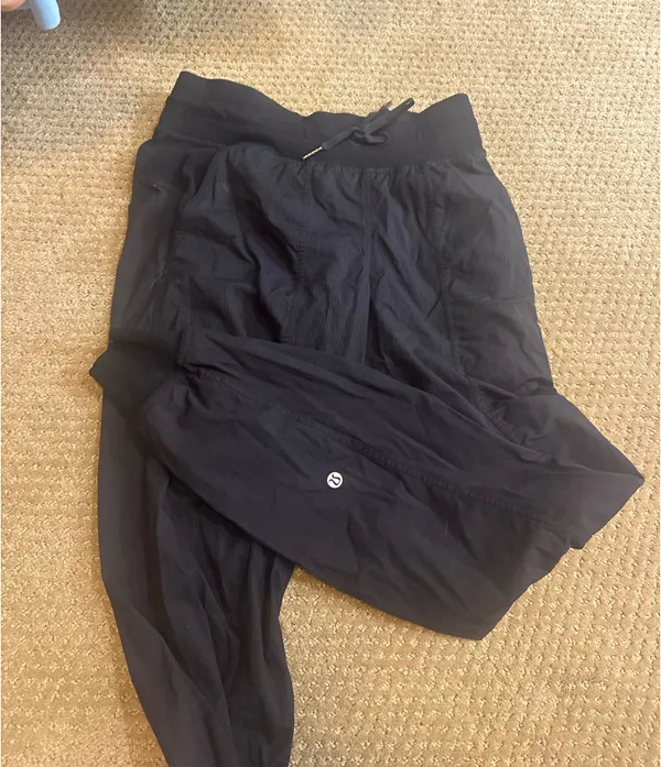 Lululemon Dance Studio Joggers Mid-Rise - Image 2