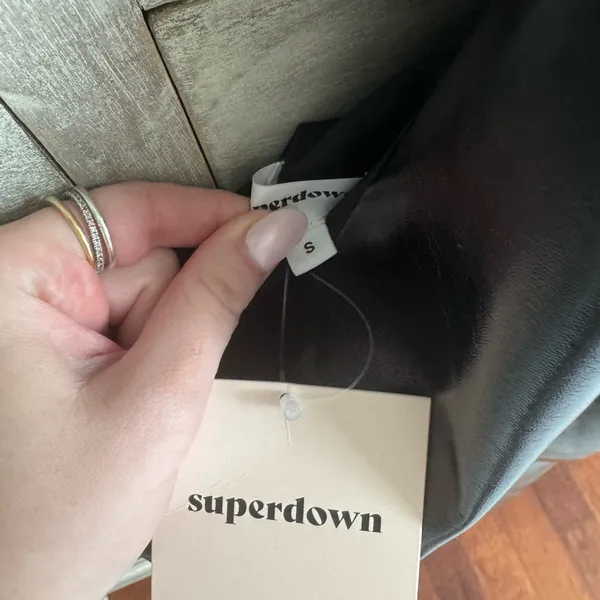 Superdown Black Asymmetrical One-Shoulder Bodycon Dress - Image 2