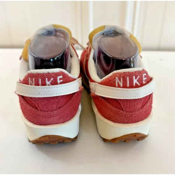 Nike Waffle Debut Vintage Suede Women 8.5 Red‎ White Shoes Athletic DX2931-600 - Image 4