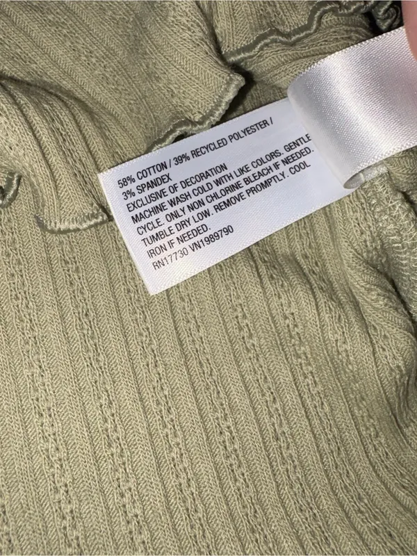 Universal Threads Sage Green Lettuce Edge Ribbed Short Sleeve Top Medium - Image 5