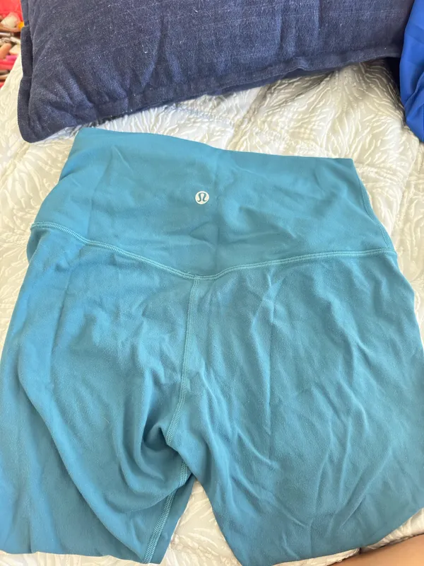 Teal Lululemon Leggings size 6 28’ - Image 2