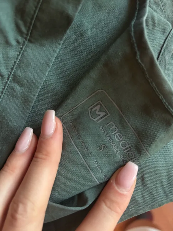 Spruce Green TENCEL™ Sal‎ ‎ Essential Scrub Top - Image 5