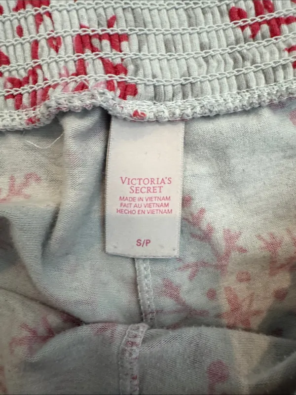 Victoria's Secret tank & Shorts Pajama Set with Pink Snowflakes ~ - Image 3