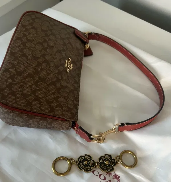 Coach Shoulder Bag With Flower Chain Extender  - Image 9