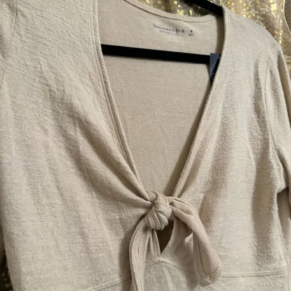 Abercrombie & Fitch Soft Cozy Tie Front Cream Long Sleeve Bodysuit M NWT - Image 4
