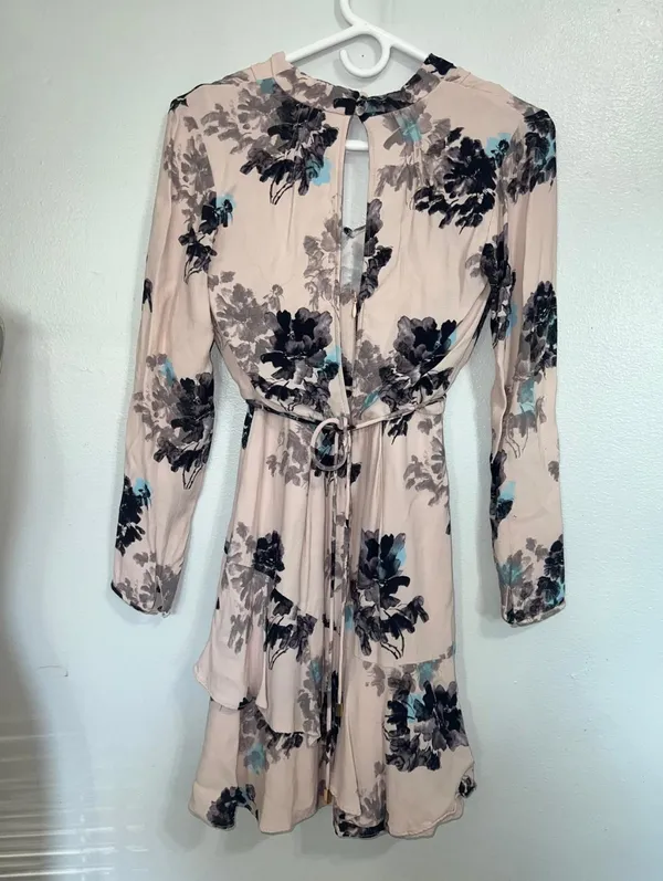 Reiss Anja Floral Ruffle Wrap Mini Dress Pink/Blue Size US 0 / UK 4 - Women's - Image 4