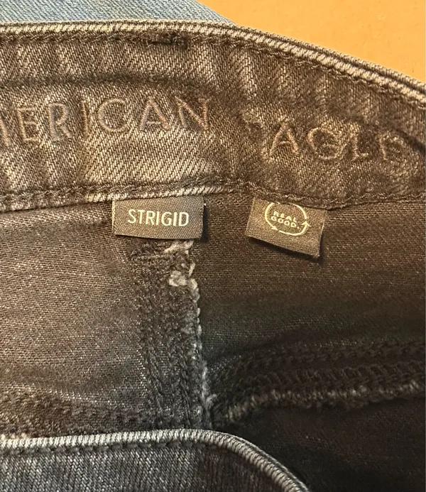 American Eagle Strigid Jeans - Image 5