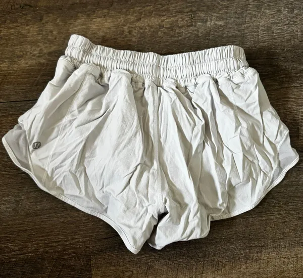 Lululemon White Hotty Hot Shorts 2.5” - Image 3