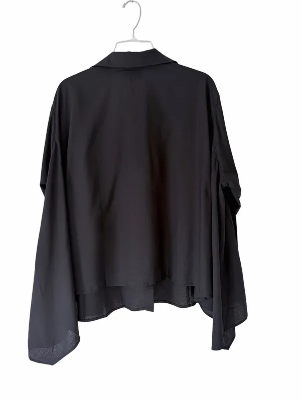 Tuckernuck Trapeze A-Line Black Crepe along Sleeve Button Down Blouse Top medium - Image 4
