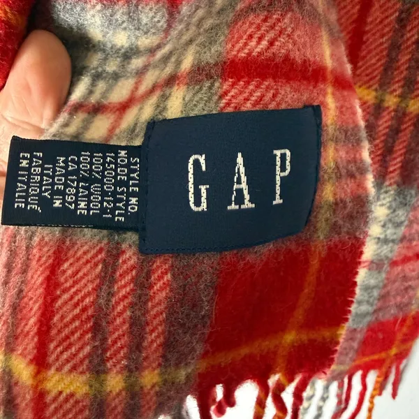 Gap Made In Italy Red Plaid‎ Wool Rectangular Fringe Scarf Unisex - Image 3