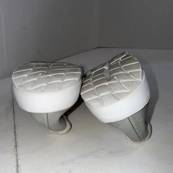 Oofos Oomg eeZee Low Shoes White Loafers Recovery Slip On Women's Size 8.5 - Image 7