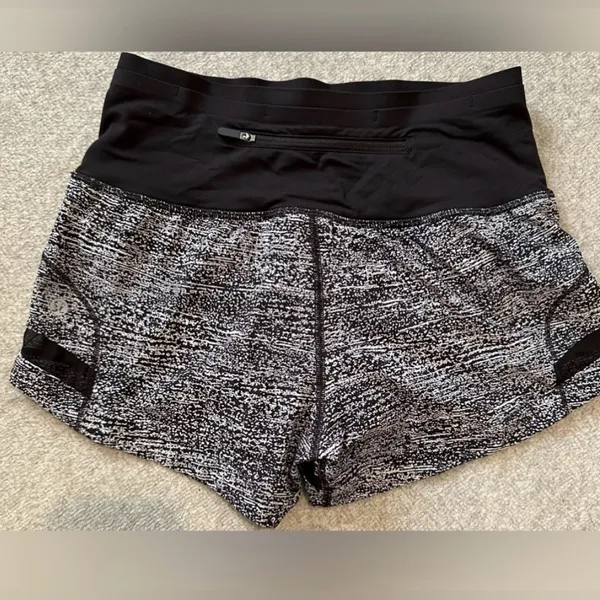 Lululemon Pace Perfect Short (3") Air Time White Black /Black 🍋 new without tags - Image 5