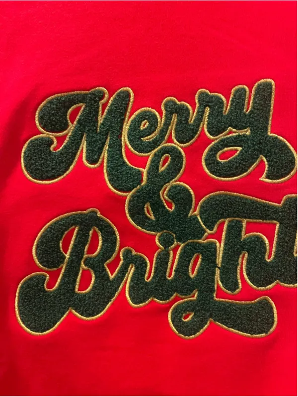 NWOT Red Merry & Bright Retro Chenille Patch Holliday Sweatshirt Large Holiday - Image 4