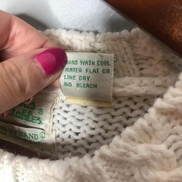 Vintage 1990’s white with pink rose floral sweater - Image 5