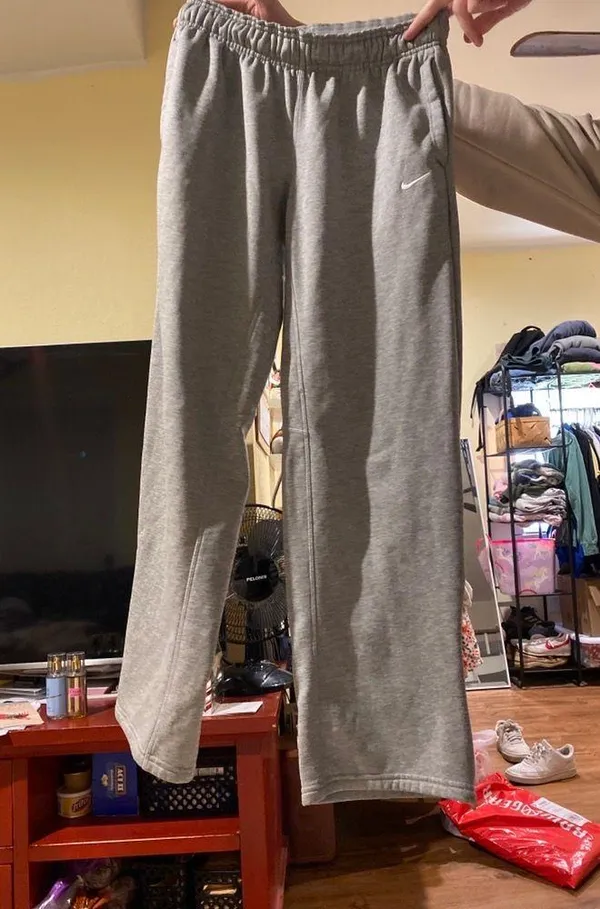 Nike Therma-Fit Sweatpants - Image 3