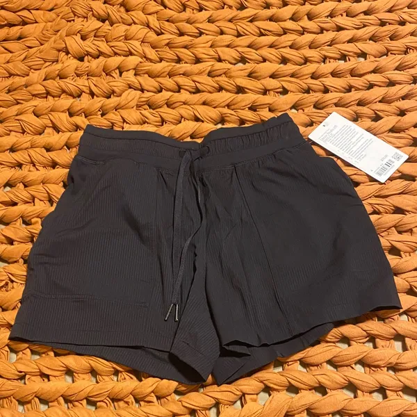 Lululemon Dance Studio High Rise Short - Image 5