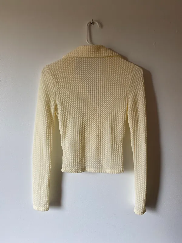 ASTR the Label NWT lamora knit waffle ruched button up top - Image 3