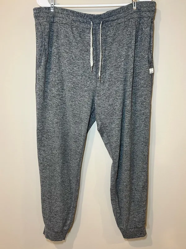 Vuori Performance Jogger in Heather Gray - Image 3