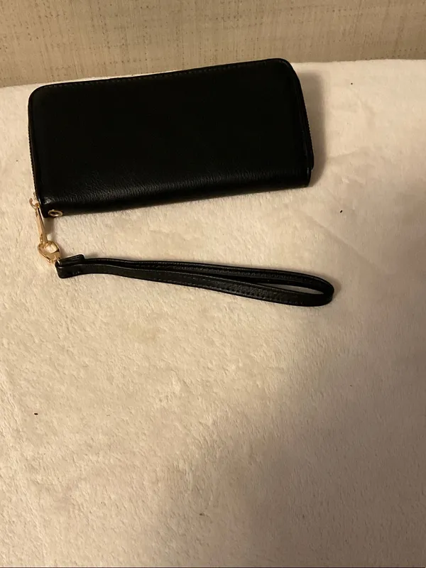 Zip-Around Black Wristlet Card Holder with Detachable Strap - Image 2