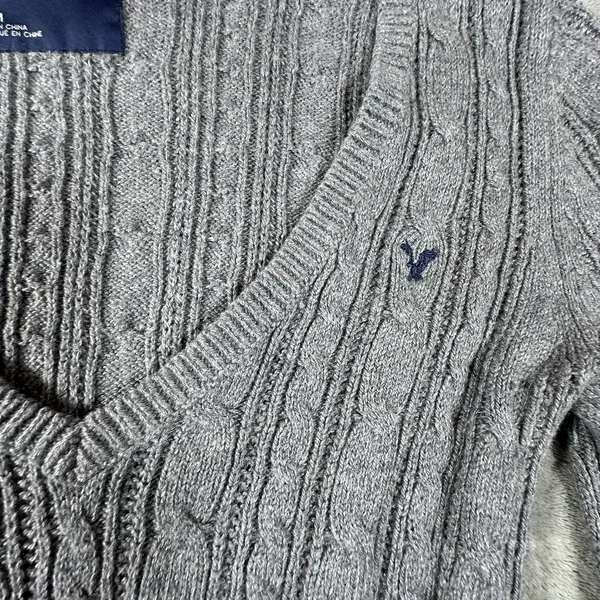 Y2K American Eagle V Neck Fitted Cable Knit Sweater Women Medium Gray Preppy - Image 3