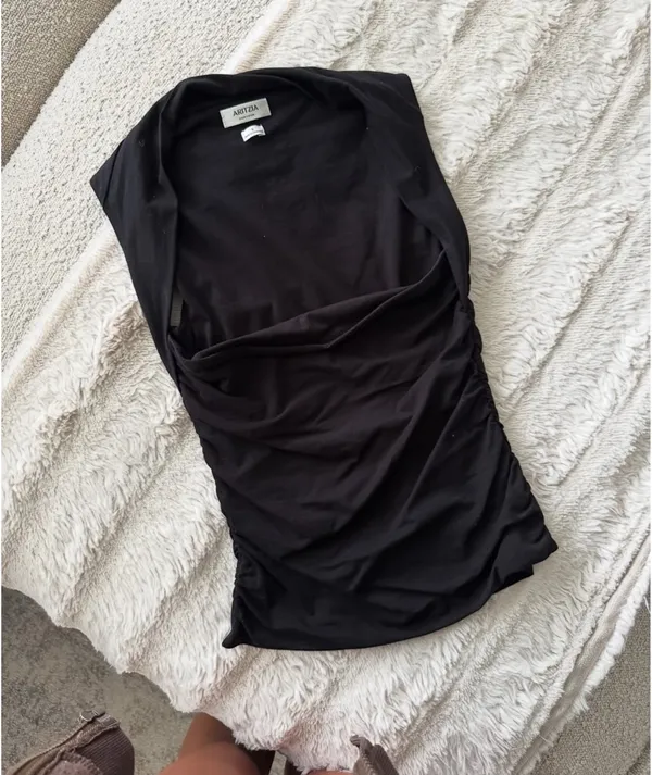Aritzia Black Top  - Image 4