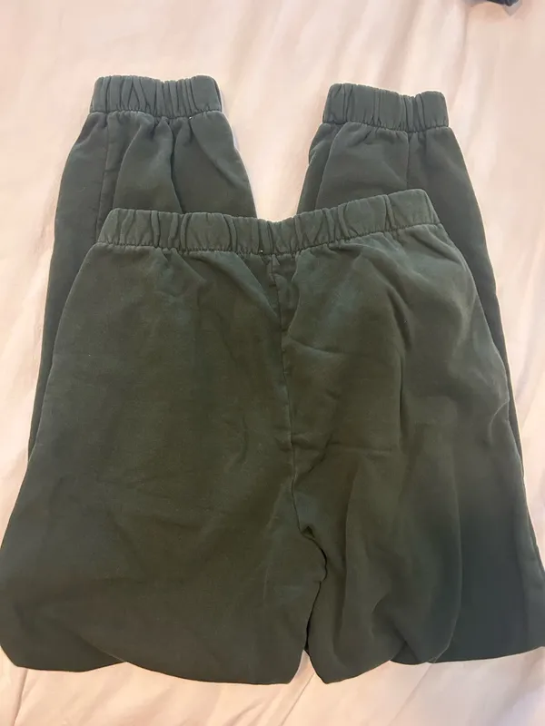 Brandy Melville Rosa Sweatpants Green Dark John Galt - Image 2