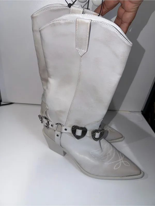 Madden Girl Women's Sweetheart Western Cowboy Boot White‎ 7.5 Hearts Concho - Image 5