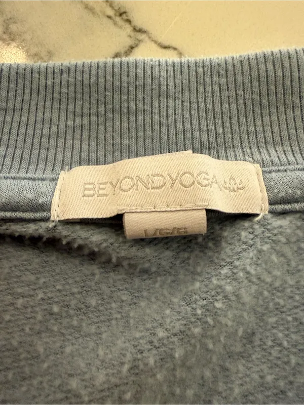 Beyond Yoga Light Sky Blue Button-Up V-Neck Cardigan - Image 3